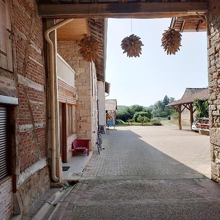 ポン・ド・ヴォー La Ferme Du Grand Faubourg Bed & Breakfast エクステリア 写真